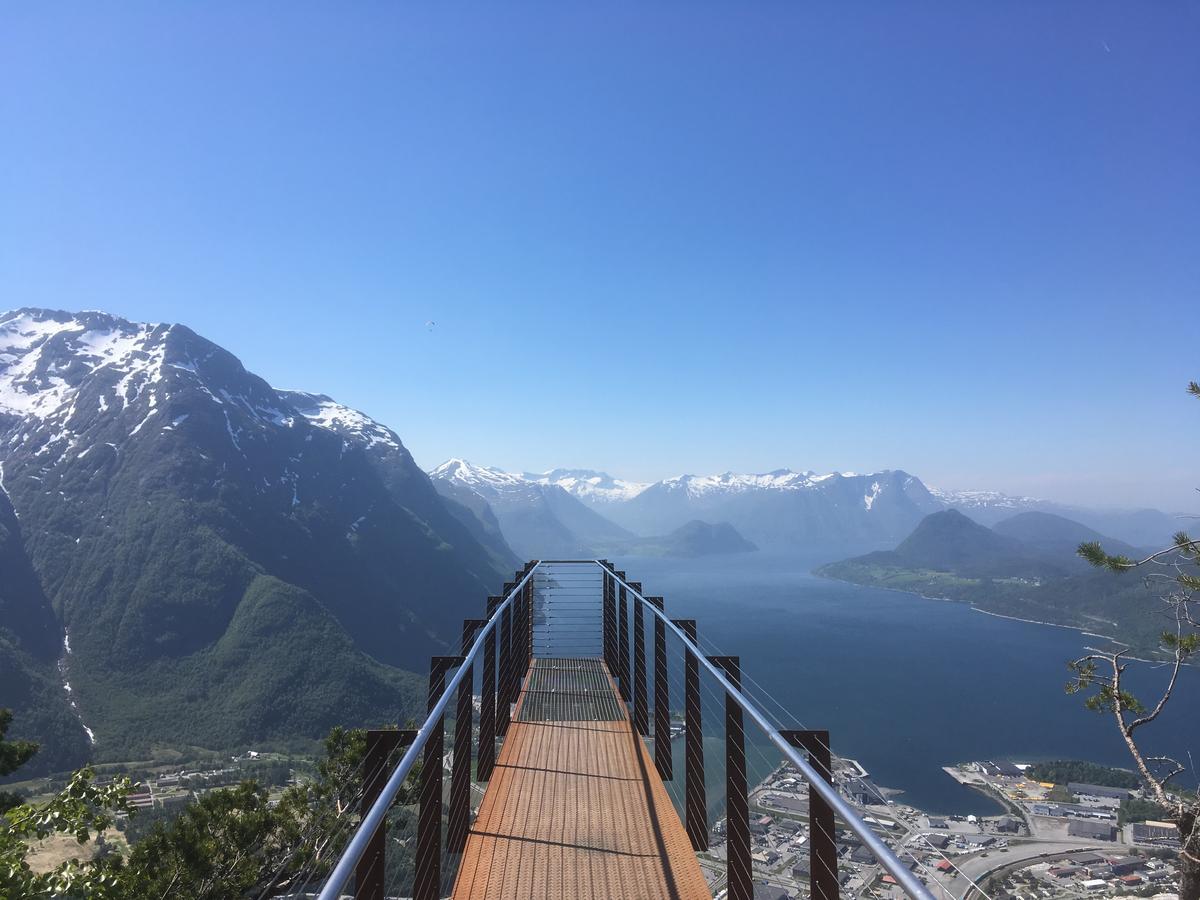 Heinali Hytta Villa Isfjorden Buitenkant foto