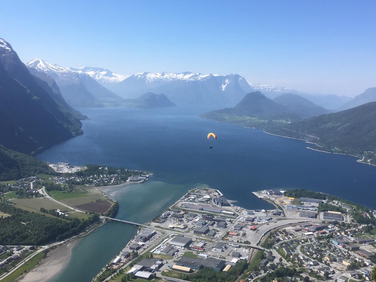 Heinali Hytta Villa Isfjorden Buitenkant foto