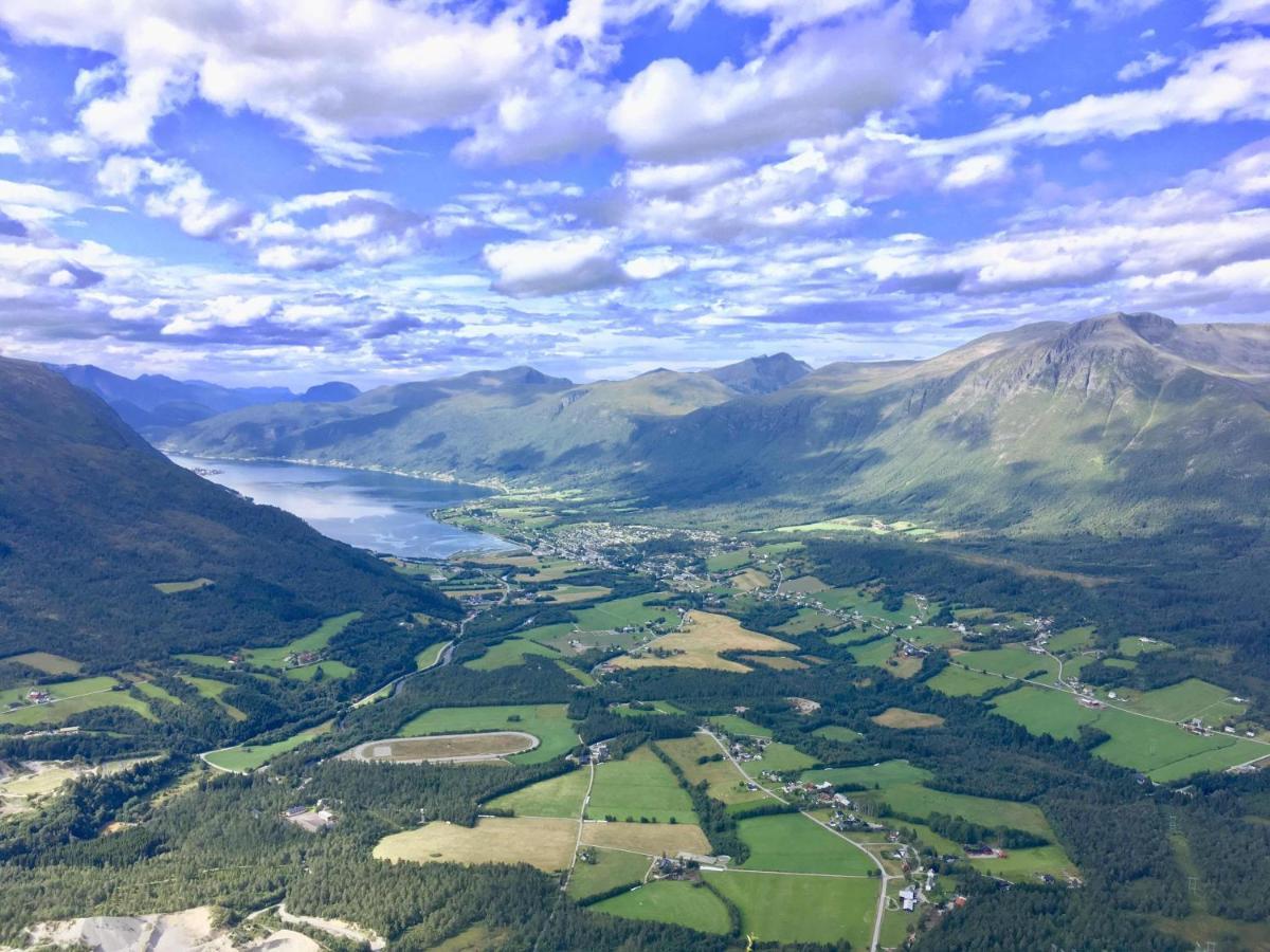Heinali Hytta Villa Isfjorden Buitenkant foto